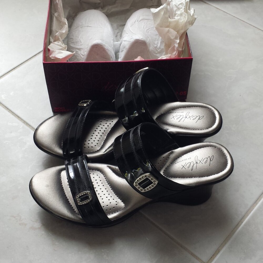 NWT Black Wedges